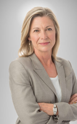 Lynn Stibbard - Headshot